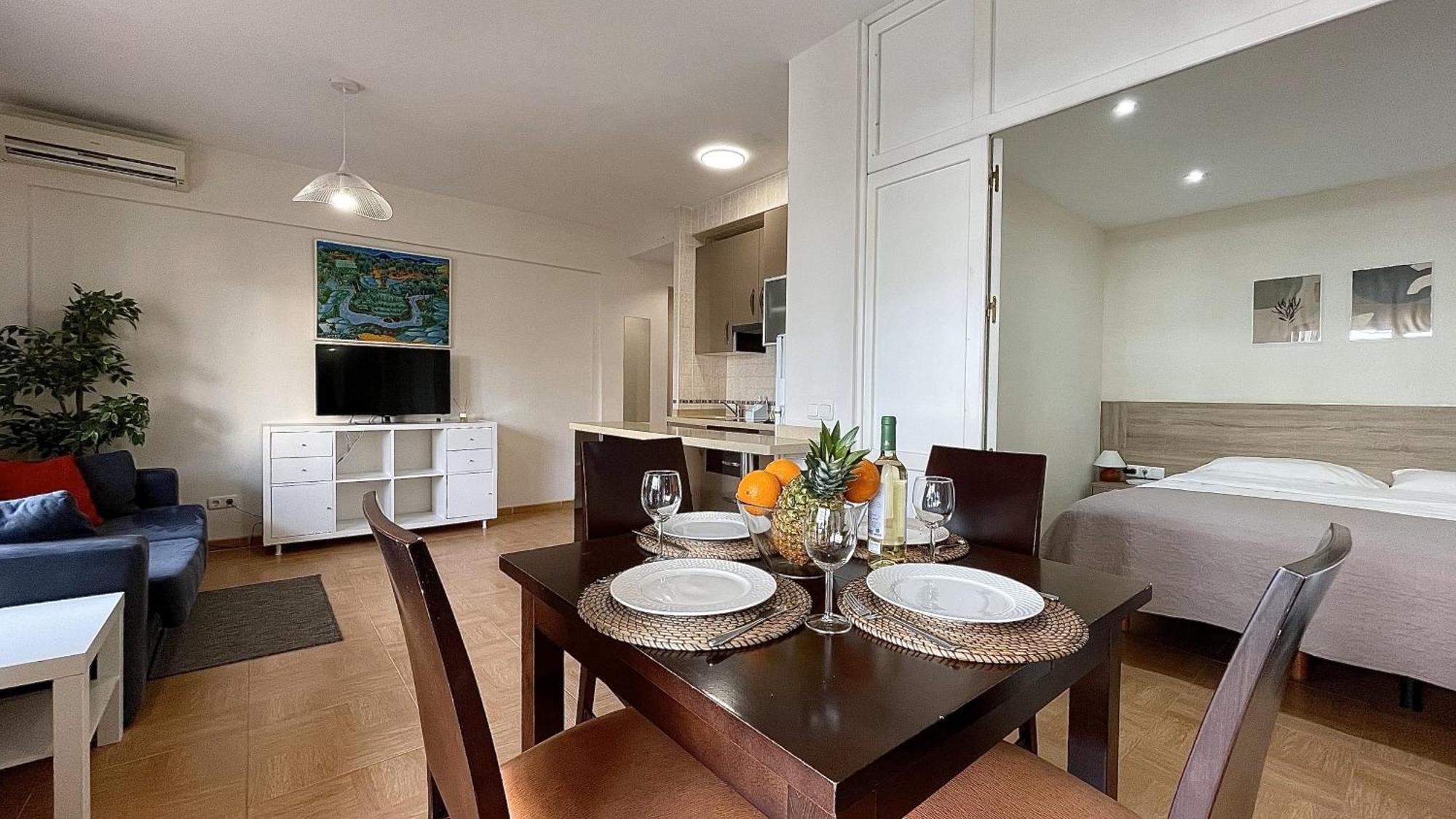 Beachfront 1Br Apartment In Center Of Marbella! Exterior foto